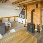 Stunning Apartment In Sorkwity With Wifi *
